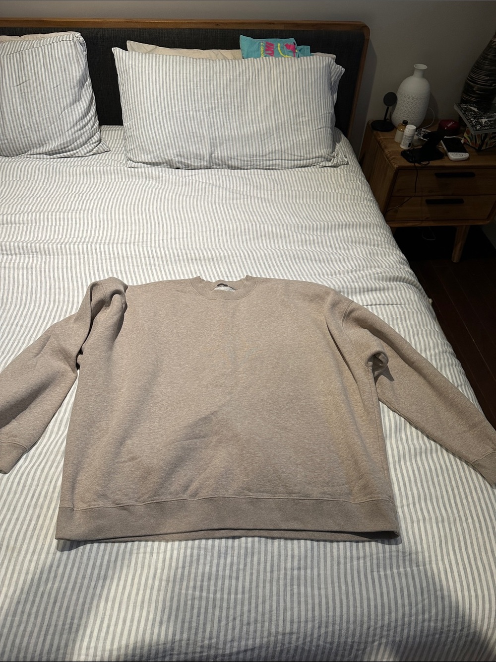 Abercrombie & Fitch Men's Oversized Soft A&F Essentials Crewneck Sweatshirt